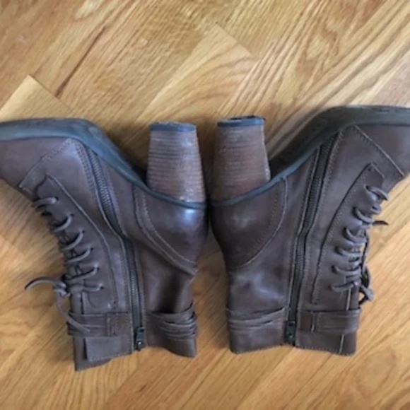 Born Lace up distressed boots - Picture 6 of 8